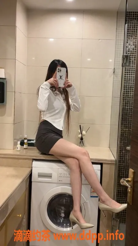 深圳楼凤资源信息,龙岗区小幸运，165高挑超正妹，24岁诱惑来袭！