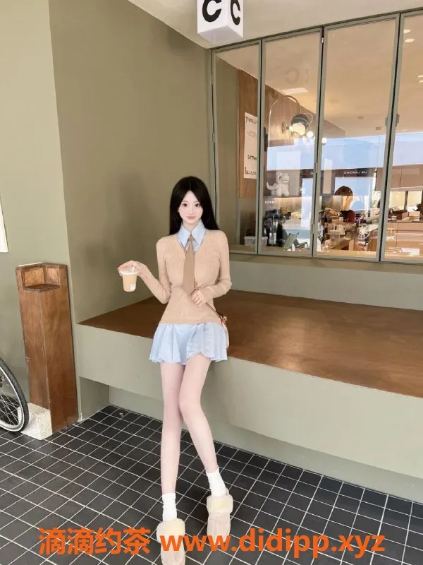 深圳楼凤-南山王婉怡：24岁大胸美眉，1388起步！