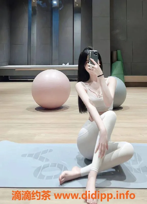 杭州楼凤资源信息,上城甜笑笑，22岁大D美少女，165大长腿，温柔陪浴，茶水费1200