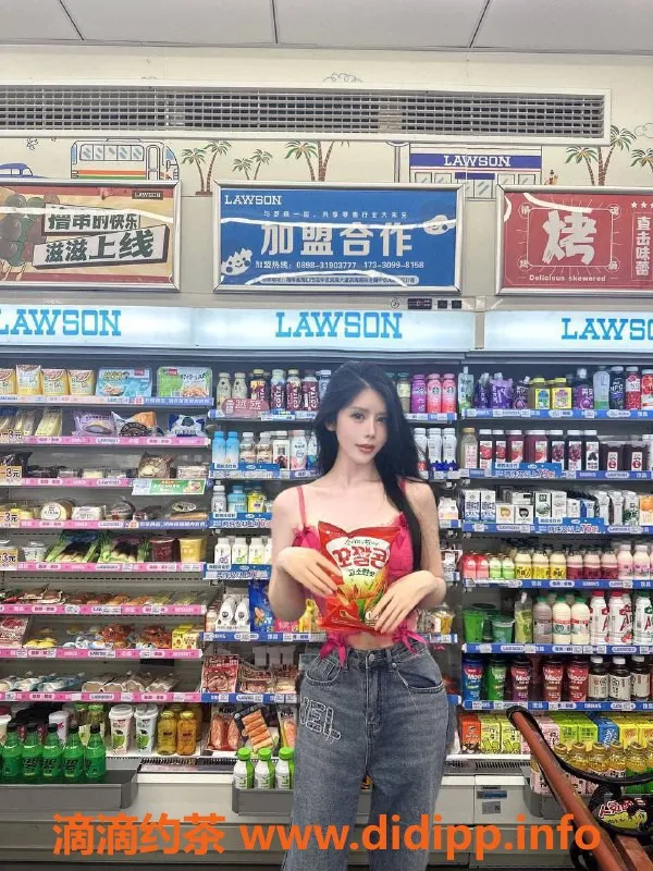 杭州楼凤-上城甜笑笑，22岁大D美少女，165大长腿，温柔陪浴，茶水费1200