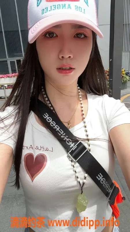 深圳楼凤资源信息,福田米朵，26岁165cm大胸御姐，价格1000P起