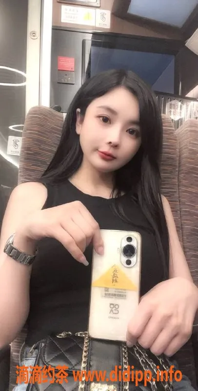 杭州楼凤-上城区22岁琳琳，166cm D罩杯超诱惑