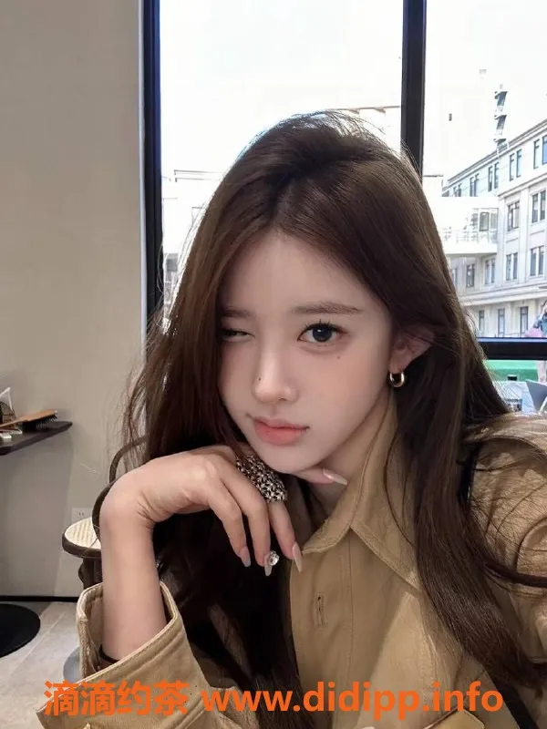 深圳楼凤-龙华依依，1500p超值享受！