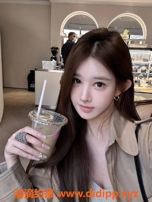 深圳楼凤-龙华依依，1500p超值享受！