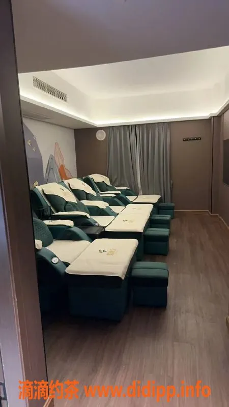 广州楼凤-白云区新市天花板会所，价格599起，95场等你来体验！