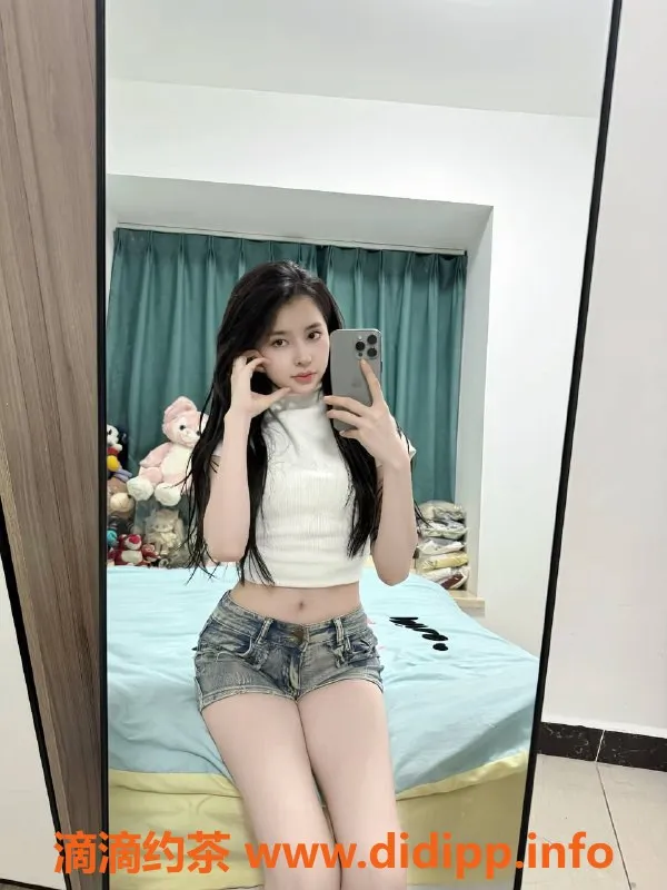 广州楼凤-天河小宝，白皙苗条，700元体验