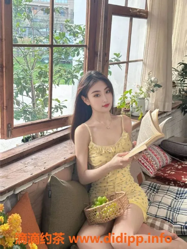 长沙楼凤资源信息,雨花区22岁薇薇，身高165，400元激情服务