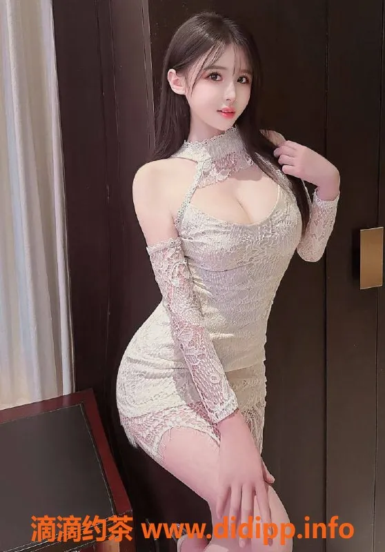 上海楼凤-浦东玲珑，166cm大胸C+可重度深喉服务