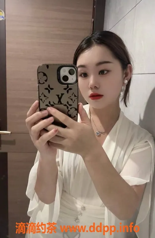 长沙楼凤资源信息,雨花区安妮，165cm、36C，20岁，热情服务