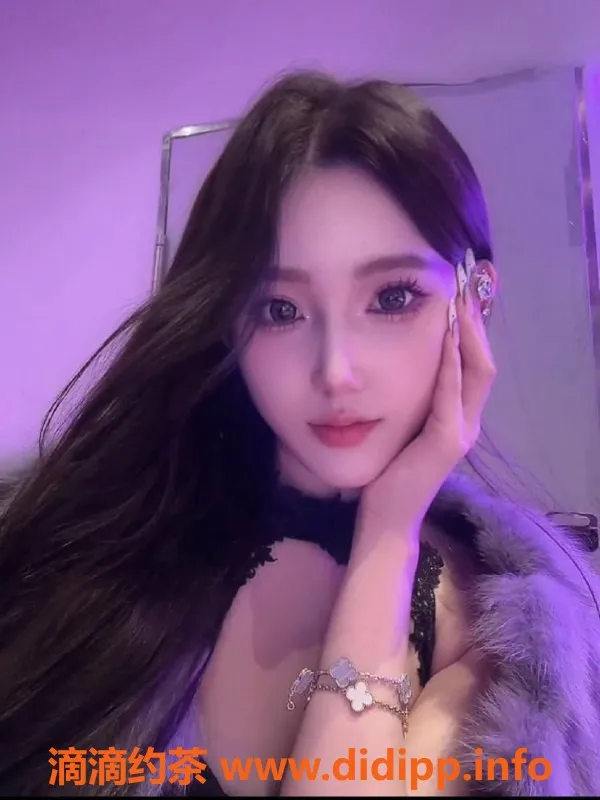 广州楼凤资源信息,天河模特梦梦，私聊预约2500价位