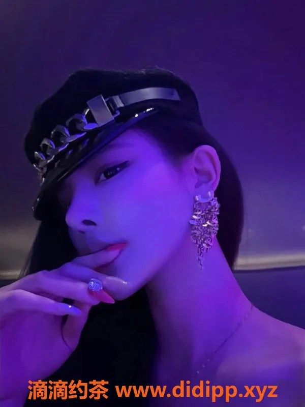 深圳楼凤-深圳叶灵儿，服务2200起，私聊订制