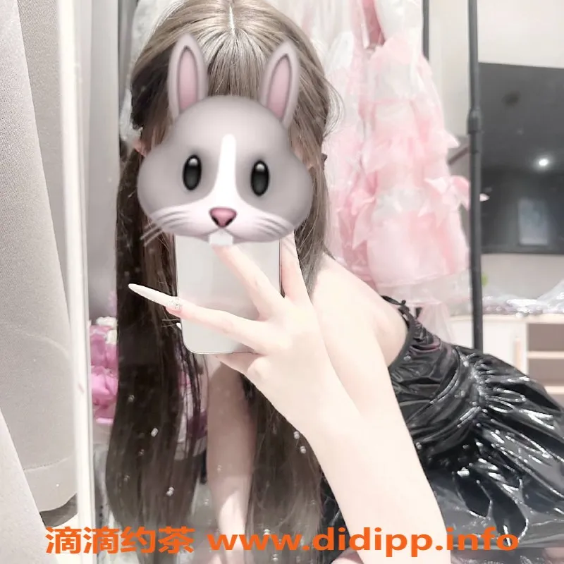 成都楼凤-金牛区19岁嫩妹佳敏，超高评分陪洗服务