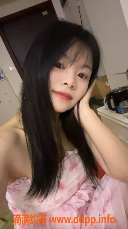 杭州楼凤-上城小可，700元舌吻服务，69互舔体验