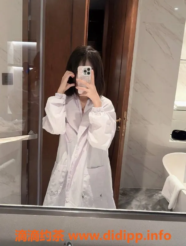 杭州楼凤-拱墅区女仆陪玩服务，热恋般体验