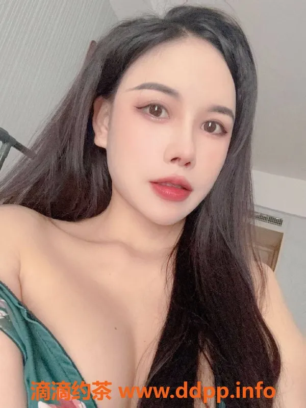 广州楼凤-天河杨雪儿，700元享特服，口爆+69