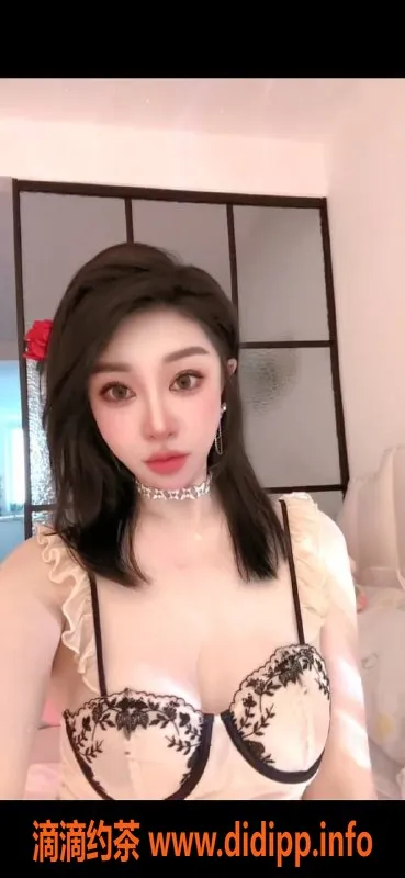 上海楼凤-徐汇28岁语涵，身高164，胸围36D，服务多样