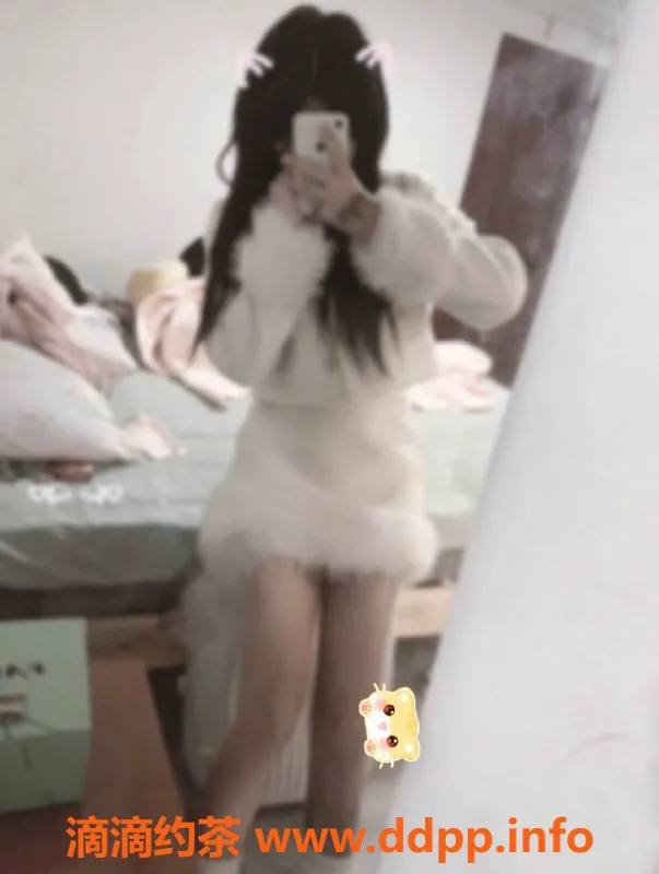 成都楼凤-成华区童颜巨乳露露，身高165，17岁，近享受价格优服务