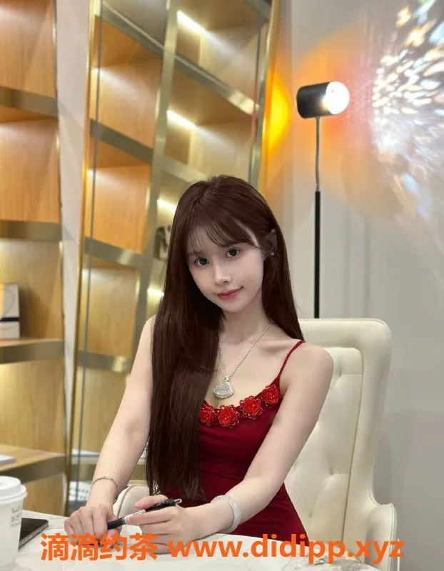 上海楼凤-普陀伊桃，165cm 48kg C罩杯，超值服务！