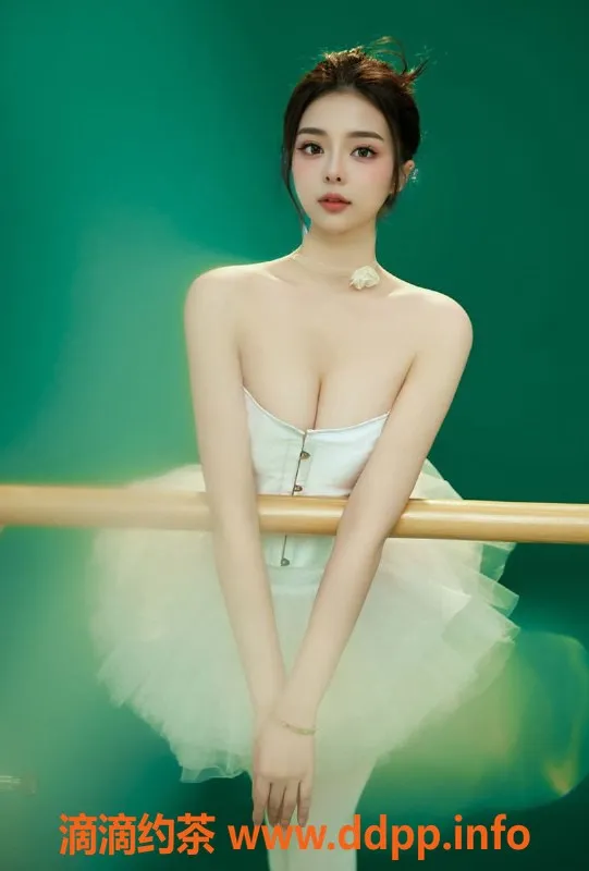 上海楼凤-普陀萧后，168cm大胸美女，千元起服务