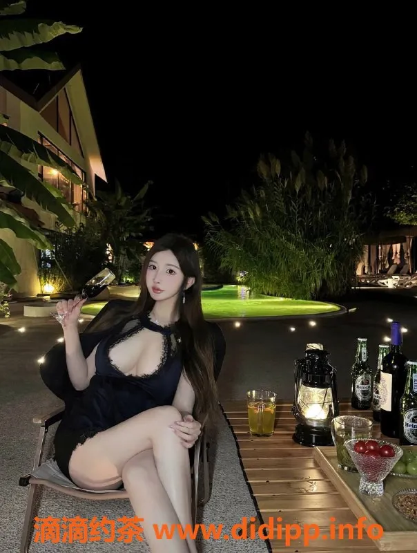 上海楼凤-静安区林月，22岁高挑美女，3000元尽享60分钟服务