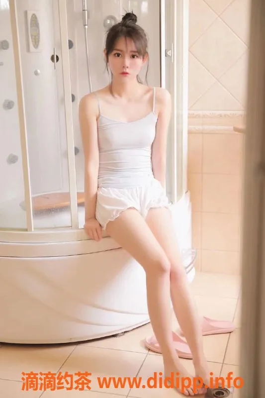 北京上门服务-朝阳三里屯00后小嫩妹，纯天然颜值高