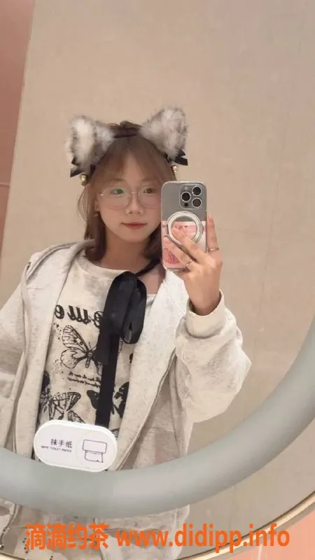 杭州楼凤-上城月儿，嫩妹69互舔，性价比高