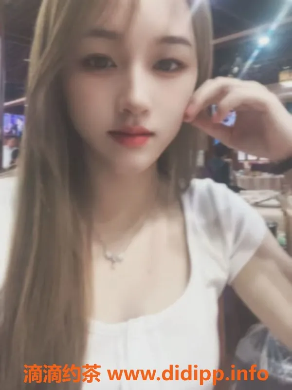 重庆楼凤-菲菲，身高166cm，价格实惠，服务多样