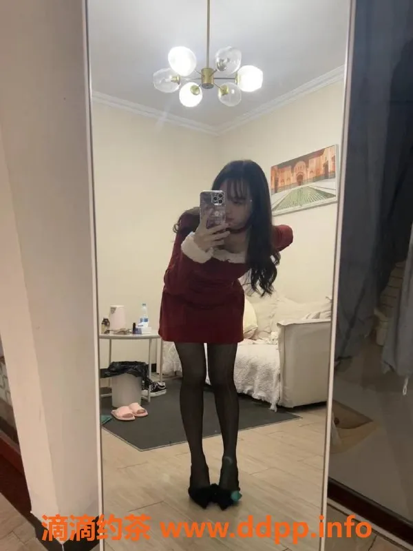 广州楼凤-海珠嫩妹潇潇，700p超高人气！