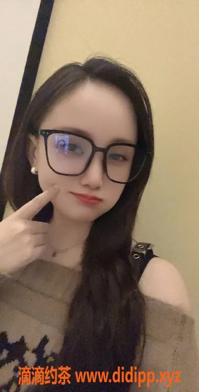 南京楼凤-江宁大学城甜甜，163cm，C罩杯，6P起价