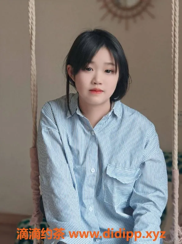 成都楼凤-成华区小玉，160cm，90斤，18岁新手白虎妹