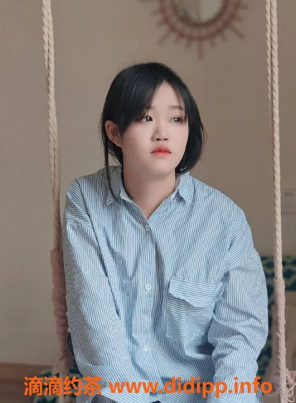 成都楼凤-成华区小玉，160cm，90斤，18岁新手白虎妹