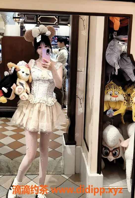 广州楼凤-天河御姐茶茶，900p大胸诱惑等你体验