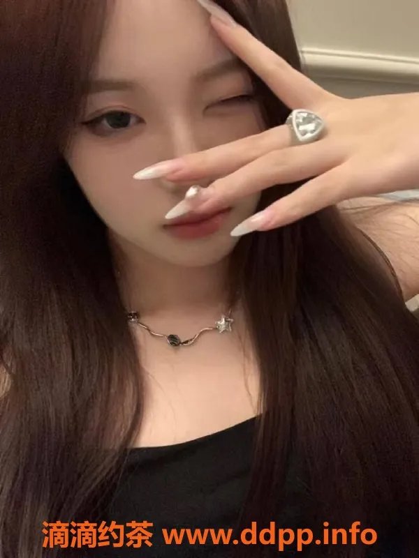 广州楼凤-黄埔萌小小，嫩妹大长腿，课费7P