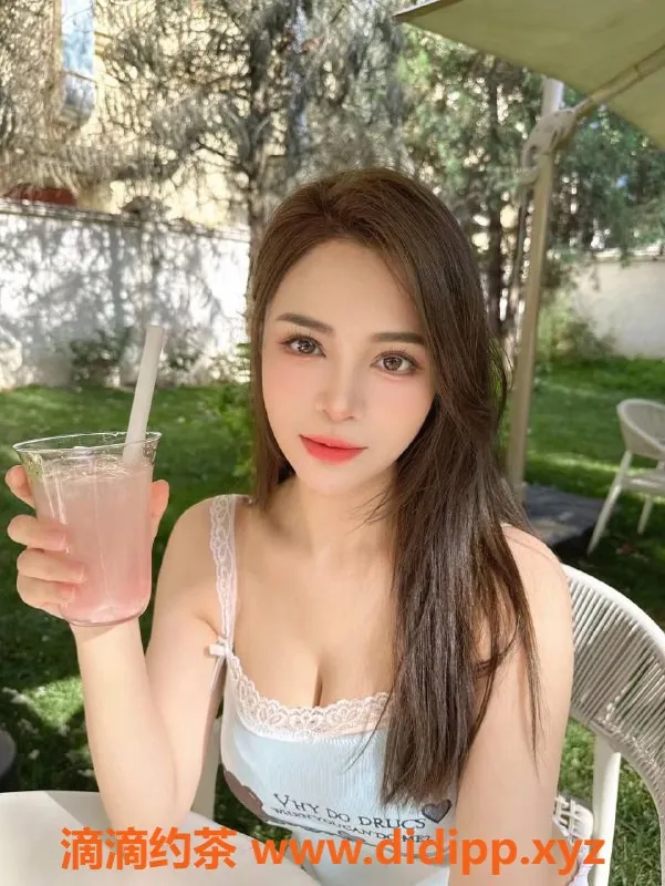 杭州楼凤-萧山区28岁诗诗：天然大D陪浴陪聊，性价比超高