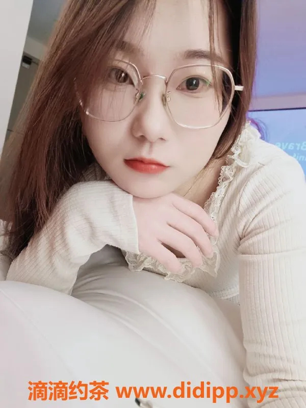 成都楼凤-成都嫩妹木子，身高166，21岁，服务细致