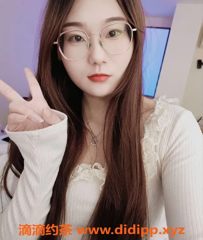 成都楼凤-成都嫩妹木子，身高166，21岁，服务细致