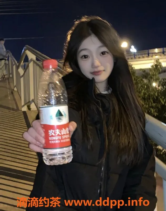 北京楼凤-朝阳18岁学妹白幼瘦，超乖巧可爱