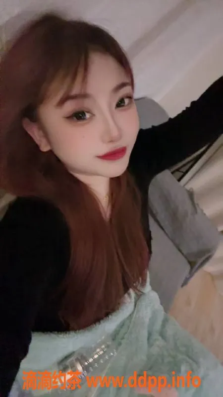 成都上门服务-成都小亲亲，21岁丰满妹，400元享服务