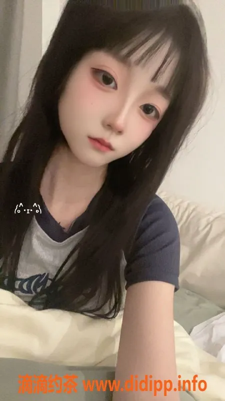 厦门楼凤-18岁嫩妹甜崽 城邸公寓女友体验