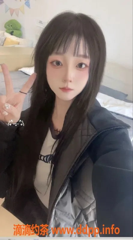 厦门楼凤-18岁嫩妹甜崽 城邸公寓女友体验