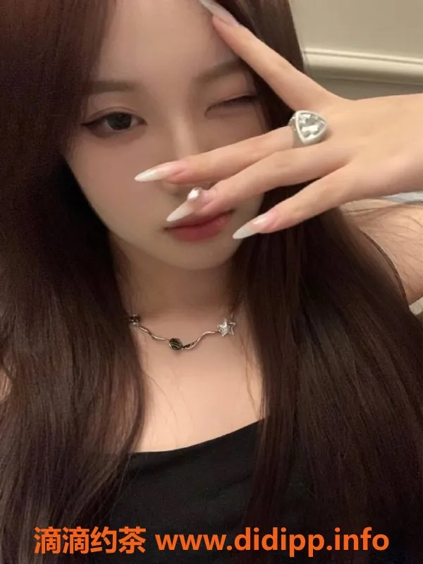 广州楼凤-黄埔嫩妹萌小小，700元约会体验