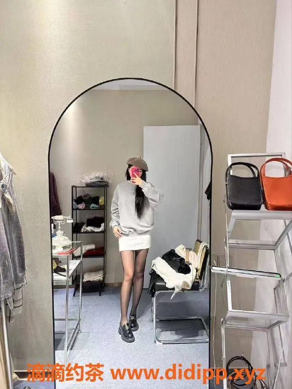 杭州楼凤-可欣上门服务，嫩妹69互舔，价格已降