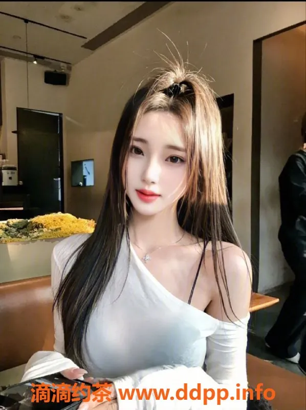 广州楼凤资源信息,天河御姐娇娇—大长腿、大胸，夜课专享！