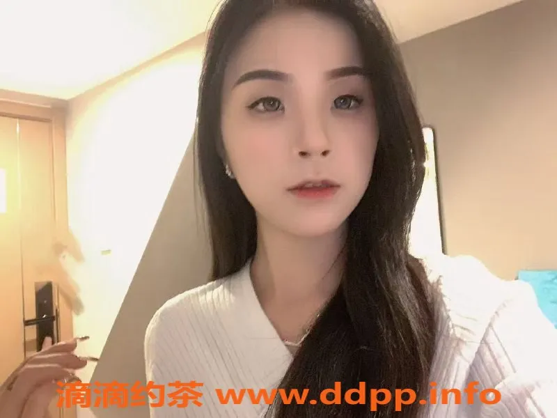 广州楼凤-白云御姐小瑾，5P视频验证，极致享受等你来体验