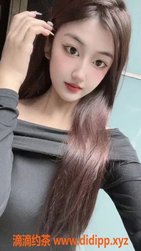 成都上门服务-成都乐乐 18岁长腿妹 700元一次服务体验