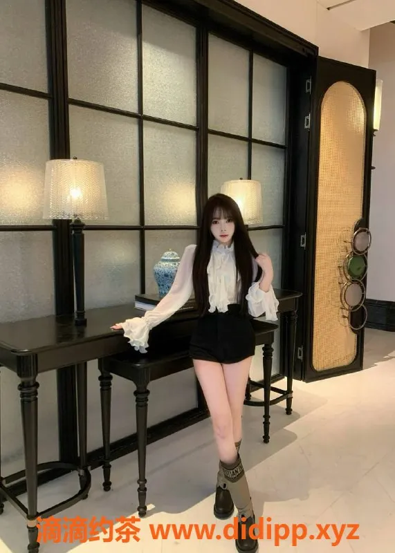 深圳楼凤资源信息,南山区嫩妹雨嘉，1200元制服服务！