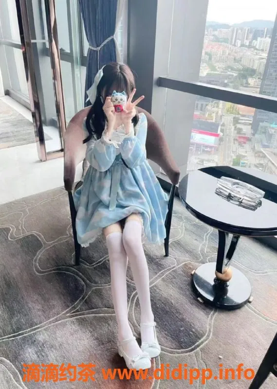 北京楼凤-朝阳大望路极品大学生，清纯白幼瘦