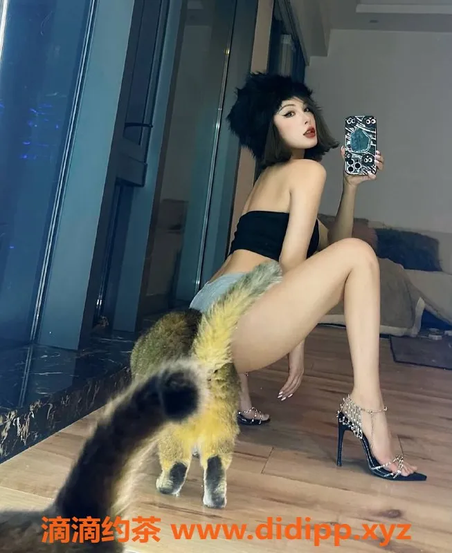 杭州上门服务-滨江大咖D杯小姐，青春25岁身高167cm，超值服务！