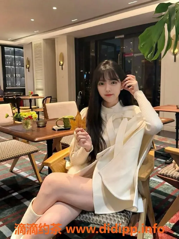 杭州上门服务-二十岁呆小雨，高颜值C+胸，服务一流