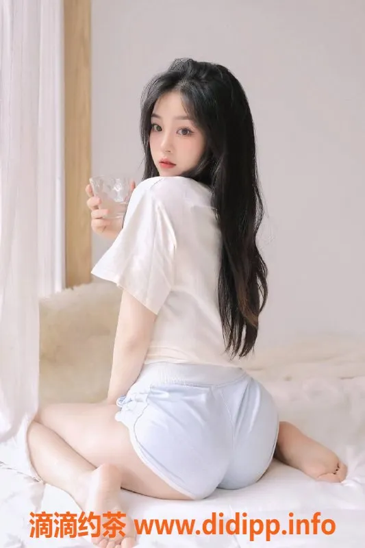 成都楼凤-郫都区安琪儿，25岁胸B，600元/50分钟